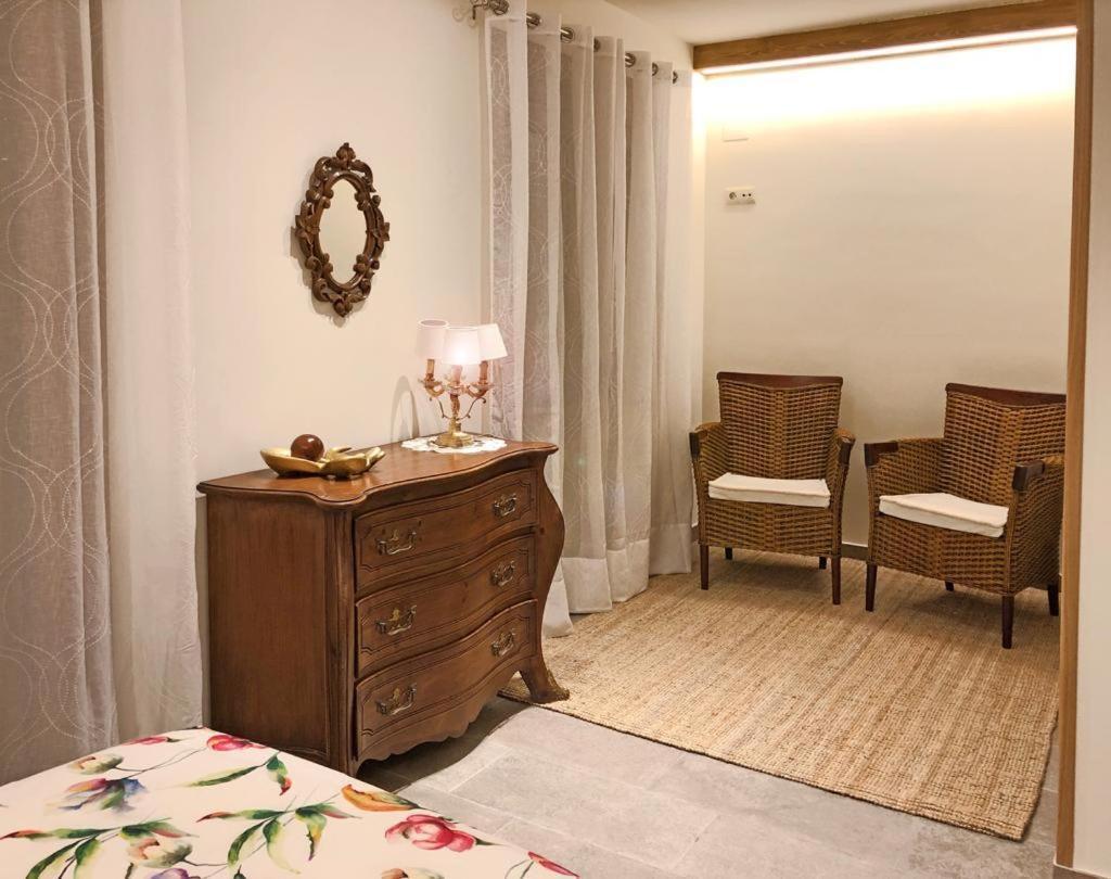 Appartamento Cami De La Font Cretas Esterno foto
